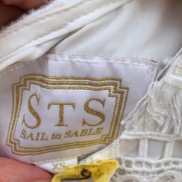 Sail to Sable lace and fringe dress - Picture 4 of 4